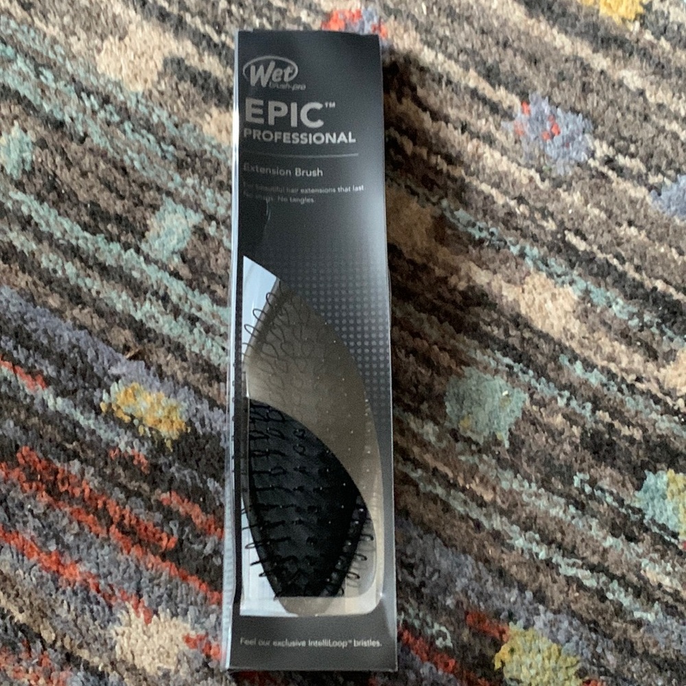 Wet brand extension brush